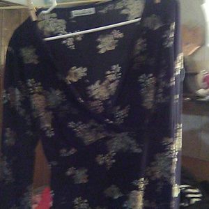 Beautiful long sleeve light material top never bee